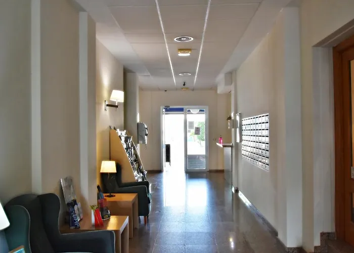 Lejlighed He Strip *